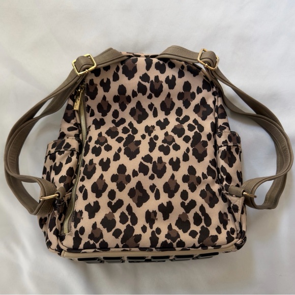 Itzy Ritzy Leopard Bundle - Picture 7 of 16